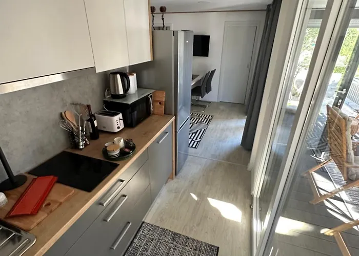 Mobile Mare Blu * Рованьска